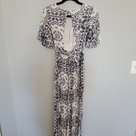 Low cut maxi romper - Picture 6 of 6